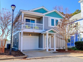 BB20 Steel Magnolia PoolLazy RiverSplash Pad